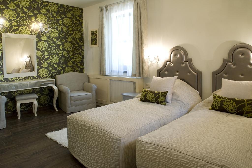 Varga Tanya Hotel Kerekegyháza الغرفة الصورة